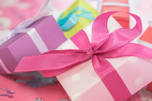 pink, gifts, boxes, presents, gift boxes, ribbons, packaging, wrapping paper, christmas presents, christmas gifts, birthday presents, birthday gifts, surprise, packages, gifts, gifts, gifts, gifts, gifts, presents, presents. Balancing surprise with predictable customer value